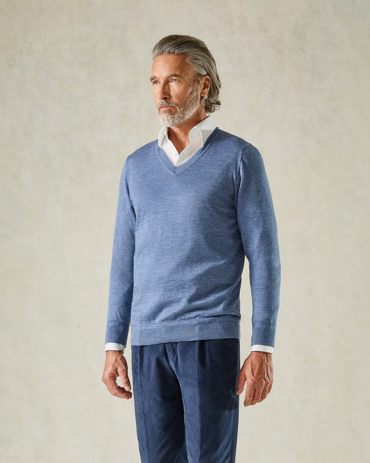 Hodge Wool Silk Cashmere V-neck Knit Light Blue