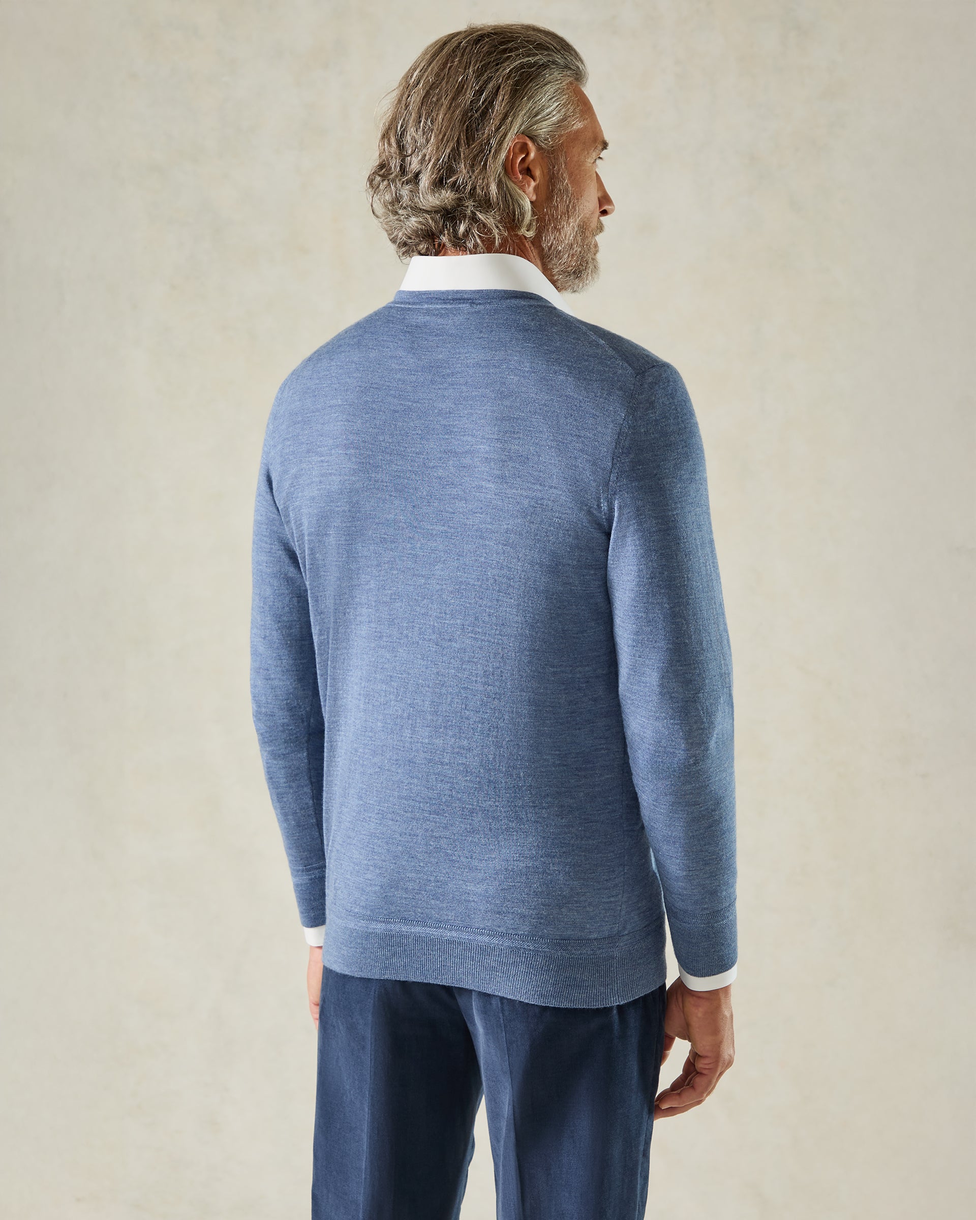 Hodge Wool Silk Cashmere V-neck Knit Light Blue